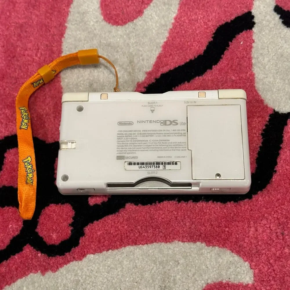 Nintendo DS Lite (White) – Used – As Pictured